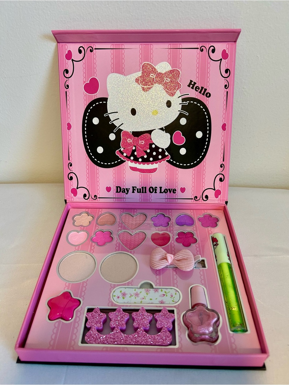 Hello Kitty Pink Kids Makeup & Accessories Set